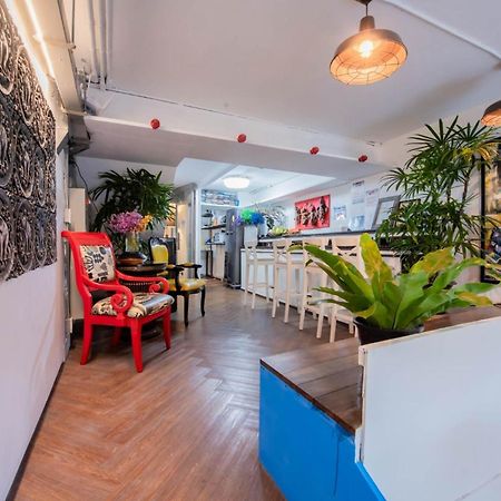 Mascotte Hostel Silom Bangkok Buitenkant foto